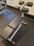 Technogym_Abdominal_Crunch_Bench_PA03