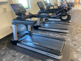 Life Fitness Integrity INT-SE3HD Treadmill with 21.5 inch HD touchscreen console